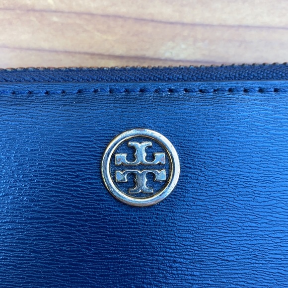 Tory Burch Wallet - Picture 4 of 8